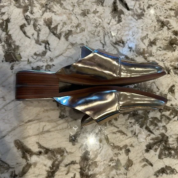 Beautiful nearly new Louise et Cie ladies rose gold mules, 10M/EU40. - Picture 4 of 5